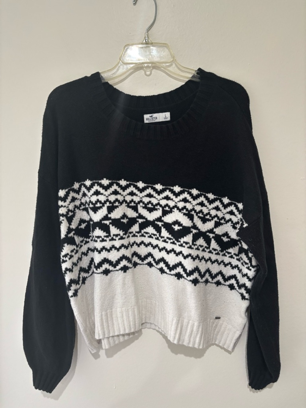 Hollister Black & White Patterned Crewneck Sweater